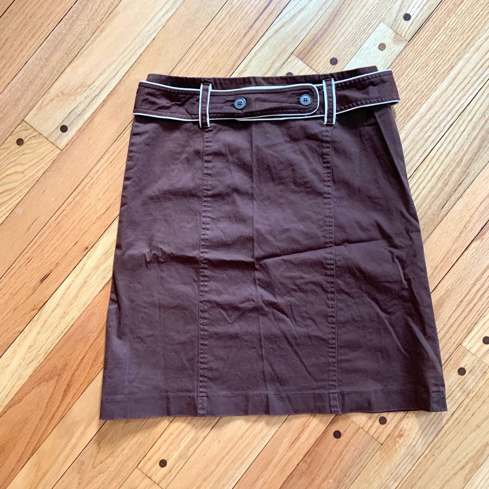 Paraphrase dark brown stretch pencil skirt with white piping belt